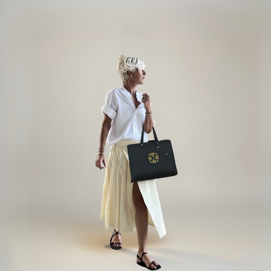 Mao Anteo L Brillo dorado negro