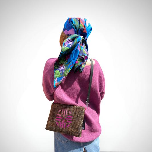 MAO Banana Brown brillo rosa